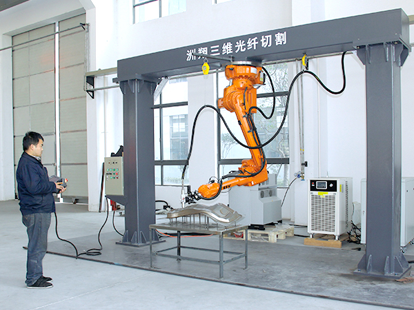 洲翔光纖激光切割機 洲翔光纖激光切割機
